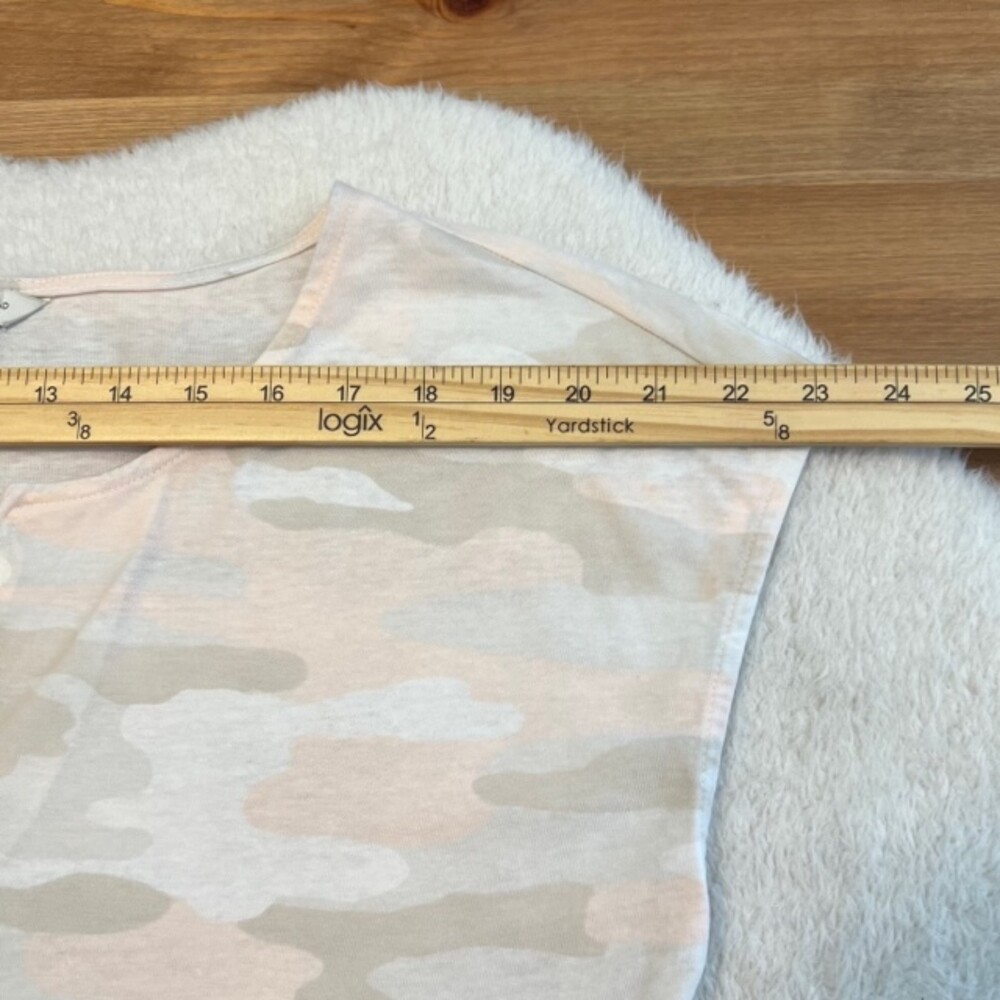Lucky Brand Womens Peach Camo Cap Sleeve Tie Front V-Neck Shirt Size Medium - Picture 10 of 12
